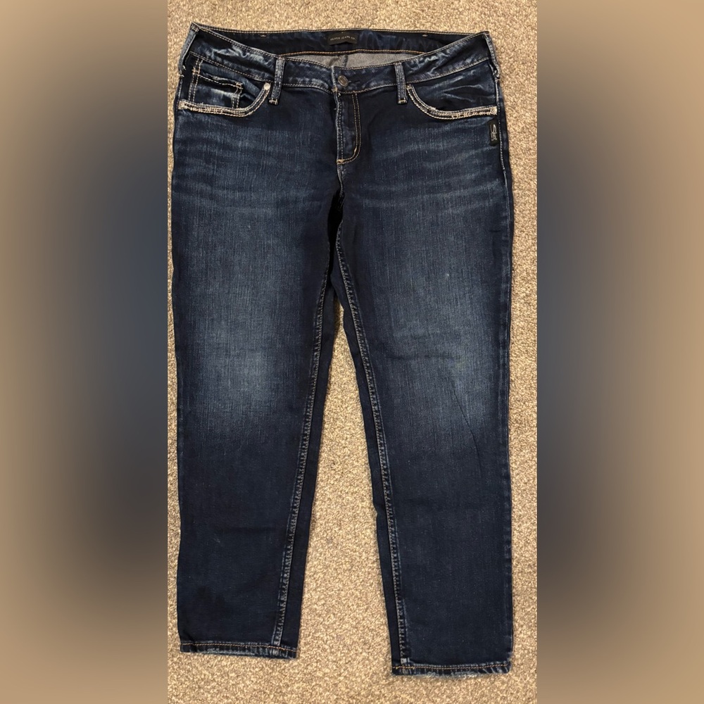 Ladies Silver Jeans, Boyfriend cut W32x L25. Worn once. Excellent condition.